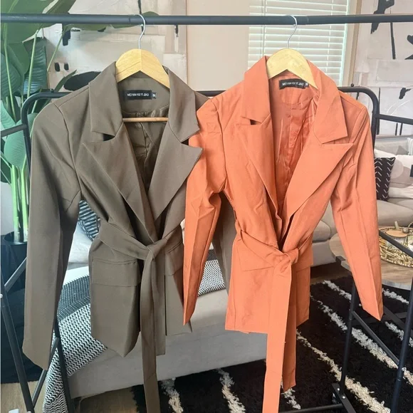 Meghan LA Women's Tan Blazer - Picture 3 of 5